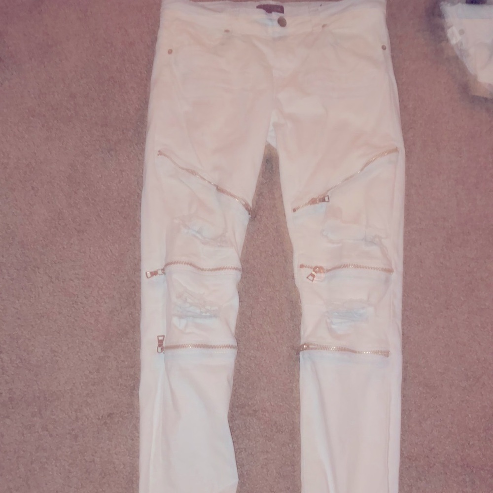 White Ripped jeans